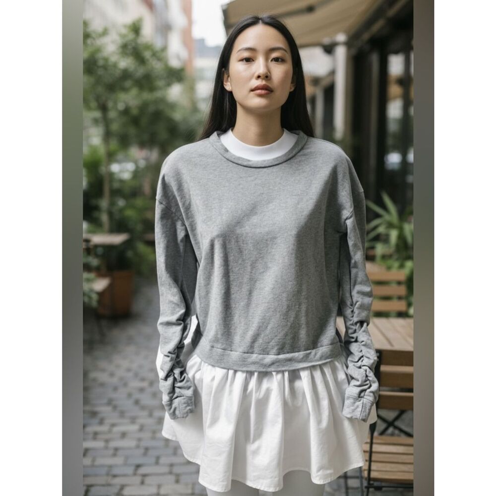 Moelleux gray white peplum style sweatshirt XS